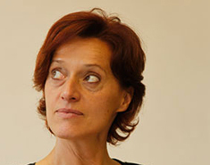 2011 Éva Magyar: As Niaz